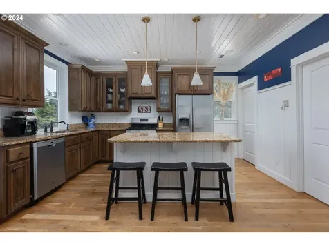 6425 Sw Ebb Avenue Lincoln City OR 97367