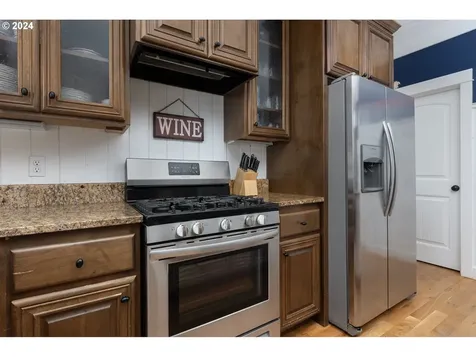 6425 Sw Ebb Avenue Lincoln City OR 97367