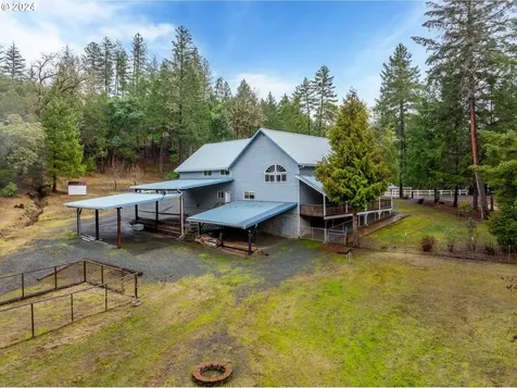 940 Shadow Hills Drive Grants Pass OR 97526