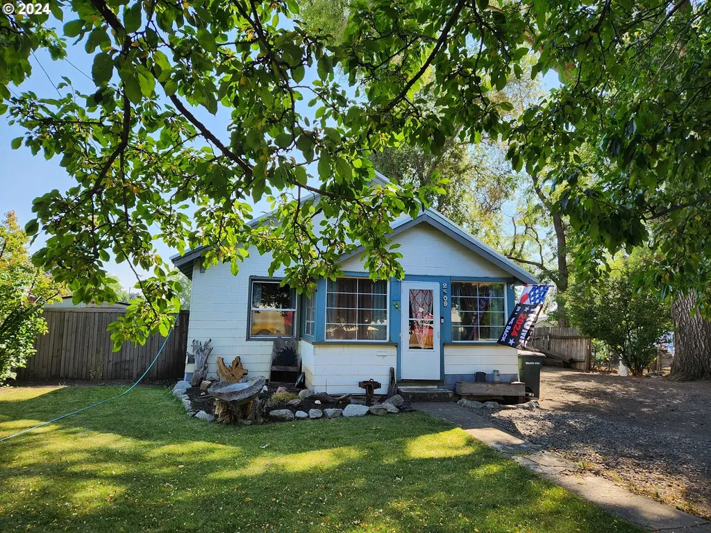 2509 N 2nd Street La Grande OR 97850