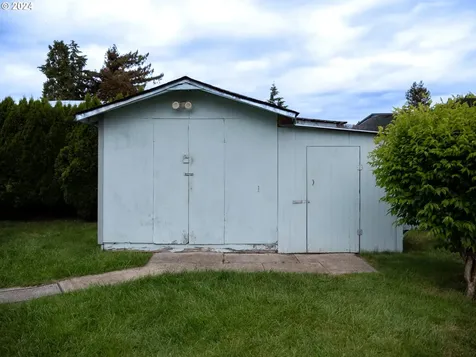 4603 Long Street Sweet Home OR 97386