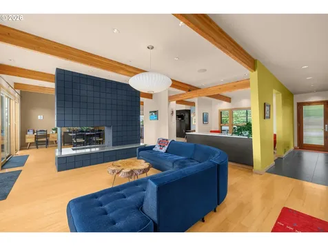 6809 SE Ash Street Portland OR 97215