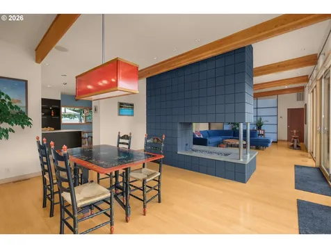 6809 SE Ash Street Portland OR 97215