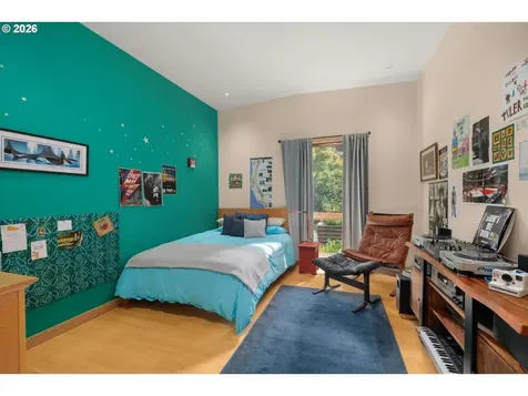 6809 SE Ash Street Portland OR 97215