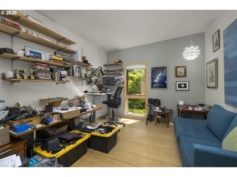6809 SE Ash Street Portland OR 97215