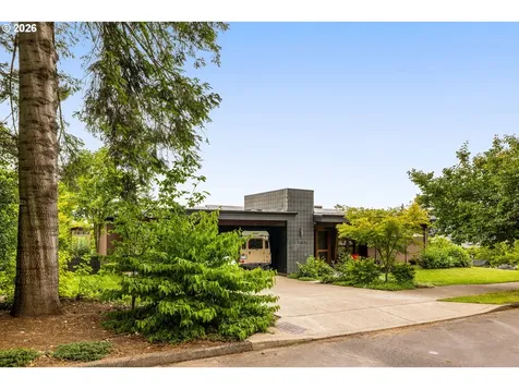 6809 SE Ash Street Portland OR 97215