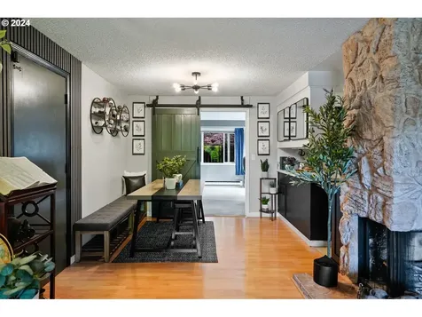 5322 Fox Court S Salem OR 97306