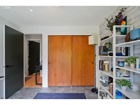 5322 Fox Court S Salem OR 97306