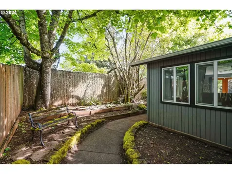 5322 Fox Court S Salem OR 97306