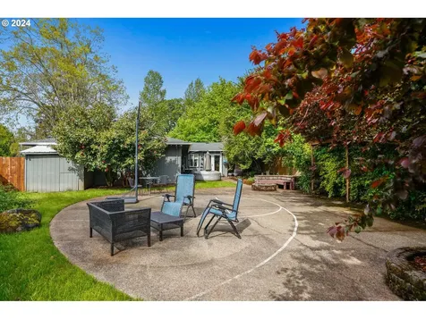 5322 Fox Court S Salem OR 97306
