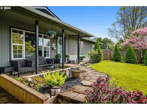 5322 Fox Court S Salem OR 97306