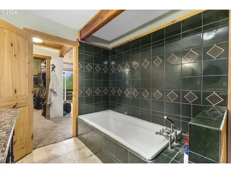 592 Nevil Road Winlock WA 98596