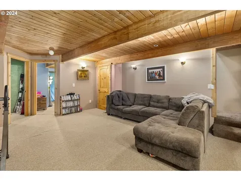 592 Nevil Road Winlock WA 98596