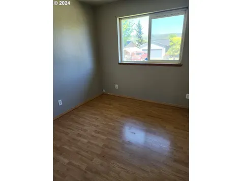 224 Lancaster Avenue Roseburg OR 97471