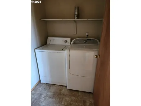 224 Lancaster Avenue Roseburg OR 97471