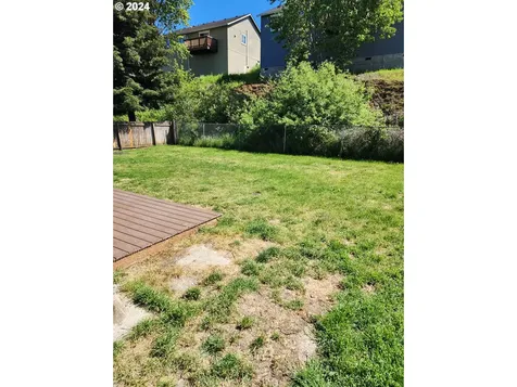224 Lancaster Avenue Roseburg OR 97471
