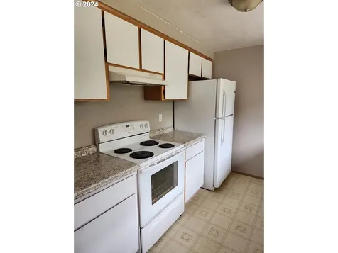 224 Lancaster Avenue Roseburg OR 97471