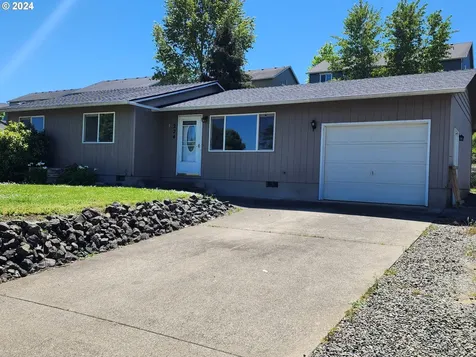 224 Lancaster Avenue Roseburg OR 97471