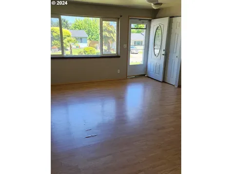 224 Lancaster Avenue Roseburg OR 97471