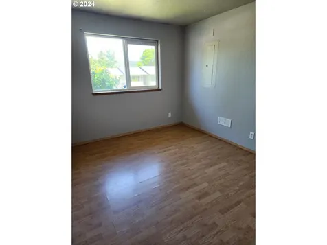 224 Lancaster Avenue Roseburg OR 97471