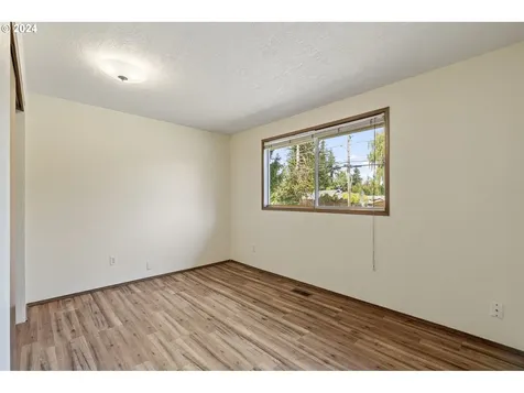 11014 NE Prescott Street Portland OR 97220
