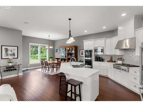 25595 S Rhoten Road Aurora OR 97002