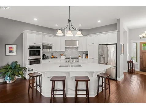 25595 S Rhoten Road Aurora OR 97002