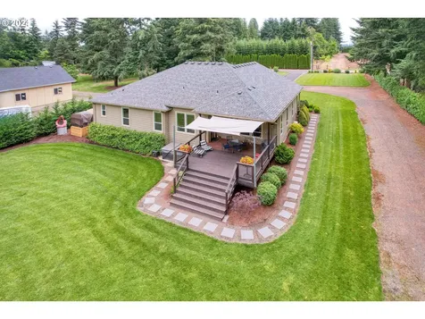 25595 S Rhoten Road Aurora OR 97002