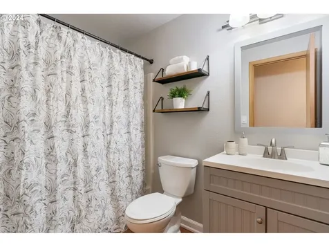 17906 Se 16th Street Vancouver WA 98683
