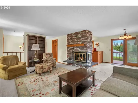 33313 Hillcrest Drive Scappoose OR 97056