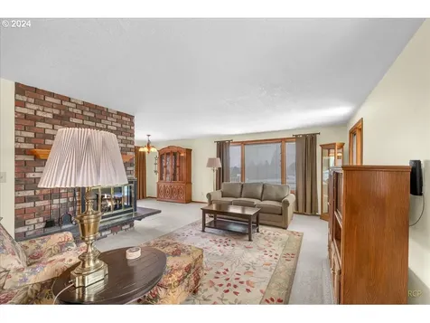 33313 Hillcrest Drive Scappoose OR 97056