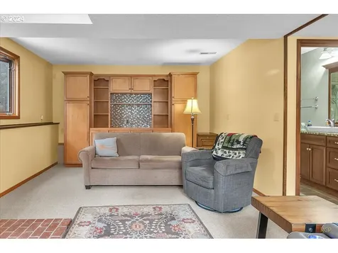 33313 Hillcrest Drive Scappoose OR 97056