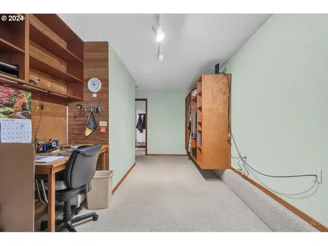 33313 Hillcrest Drive Scappoose OR 97056