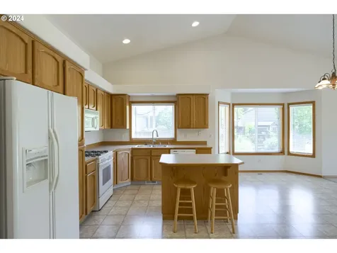 219 Nw 146th Street Vancouver WA 98685
