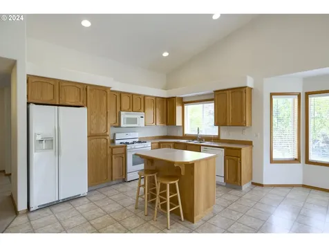 219 Nw 146th Street Vancouver WA 98685