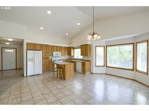 219 Nw 146th Street Vancouver WA 98685