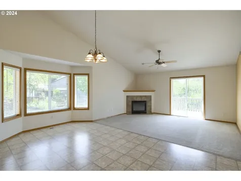 219 Nw 146th Street Vancouver WA 98685