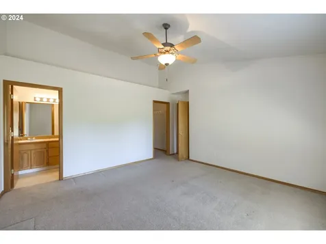 219 Nw 146th Street Vancouver WA 98685