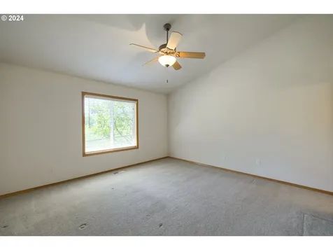 219 Nw 146th Street Vancouver WA 98685