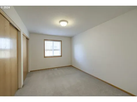 219 Nw 146th Street Vancouver WA 98685