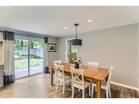 11735 Sw Hazelwood Loop Portland OR 97223