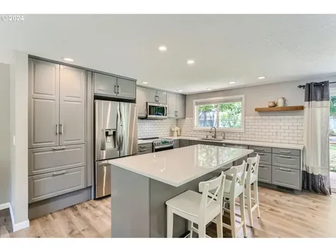 11735 Sw Hazelwood Loop Portland OR 97223