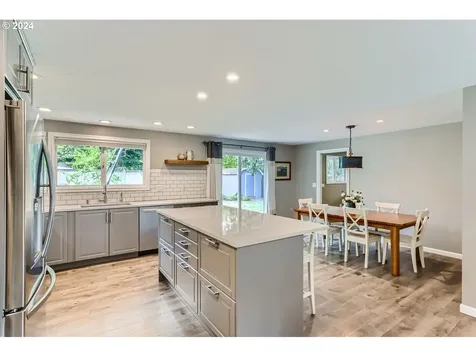 11735 Sw Hazelwood Loop Portland OR 97223