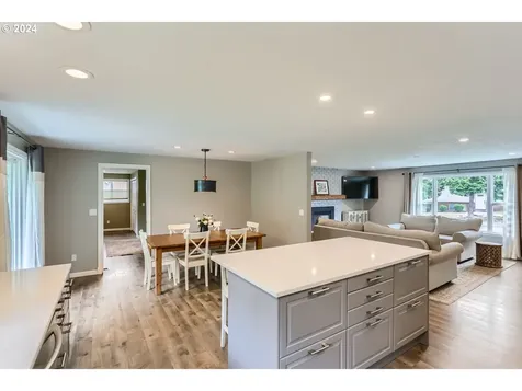 11735 Sw Hazelwood Loop Portland OR 97223