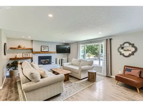 11735 Sw Hazelwood Loop Portland OR 97223