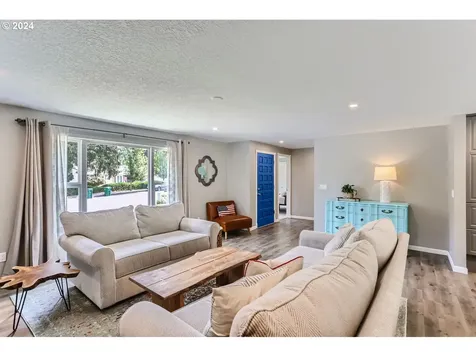 11735 Sw Hazelwood Loop Portland OR 97223