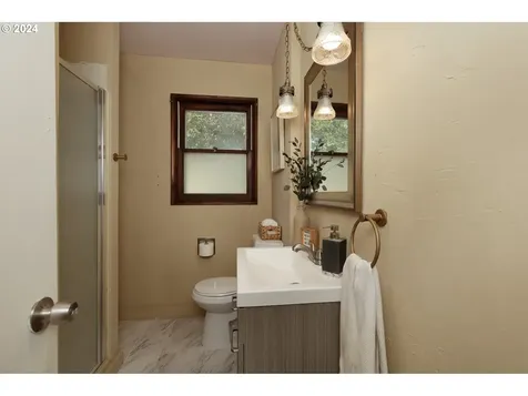 3720 W 7th Street The Dalles OR 97058