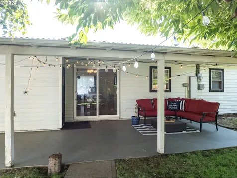 3720 W 7th Street The Dalles OR 97058