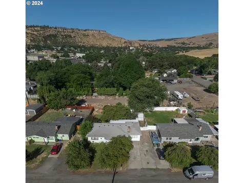 3720 W 7th Street The Dalles OR 97058
