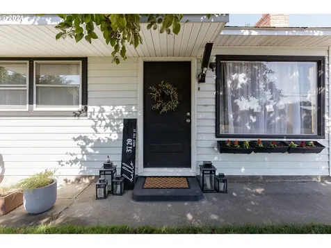 3720 W 7th Street The Dalles OR 97058